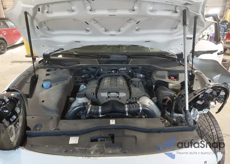 2017 Porsche Cayenne Turbo z USA, uszkodzony, nr VIN WP1AC2A25HLA92500